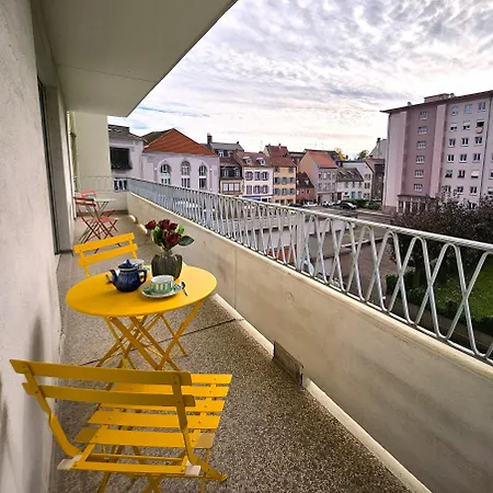 Appartement T4- Centre Ville- Parking Prive Colmar