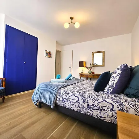 T4- Centre Ville- Parking Prive Apartamento