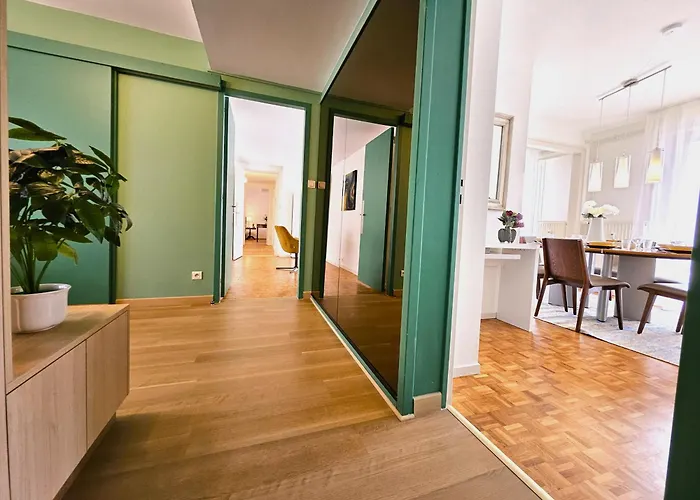 Appartement T4- Centre Ville- Parking Prive Colmar